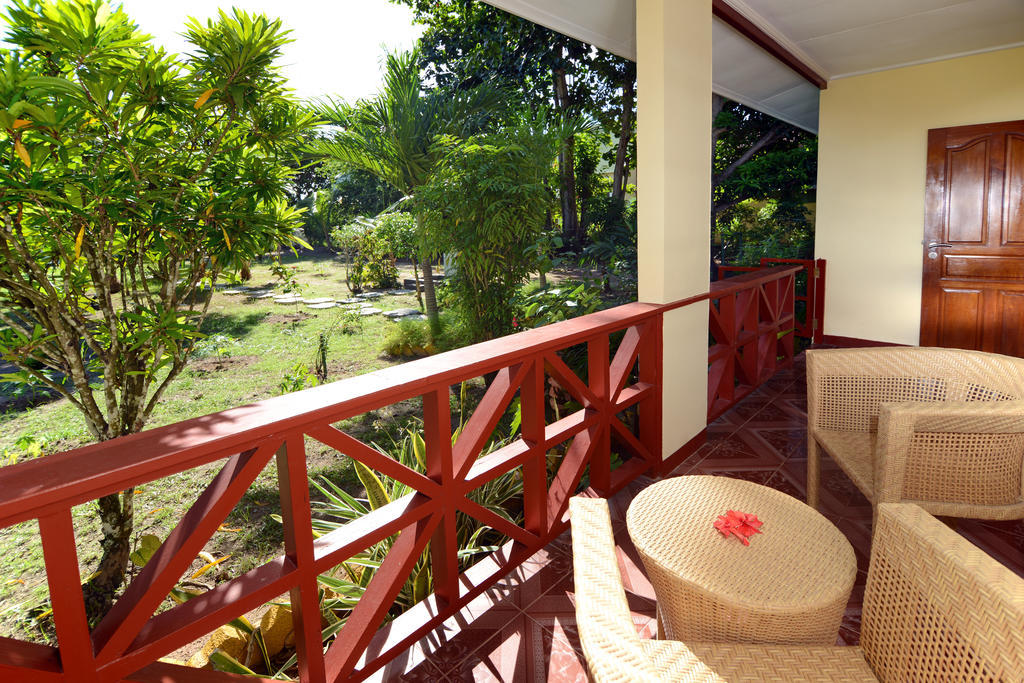 Le Relax Self Catering Apartment La Digue Exterior photo