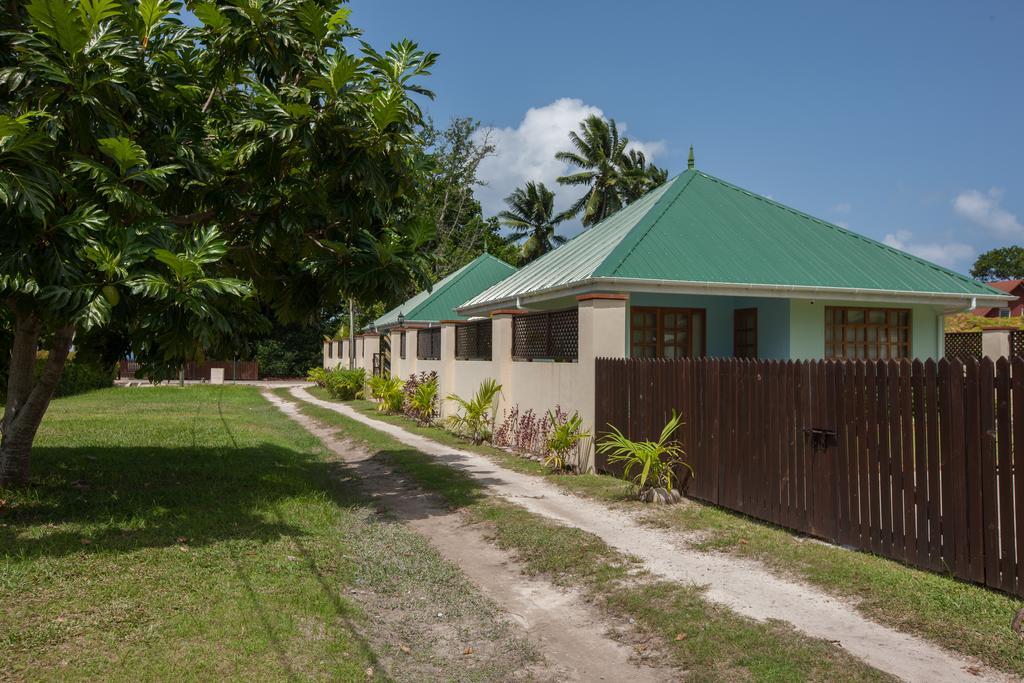 Le Relax Self Catering Apartment La Digue Exterior photo